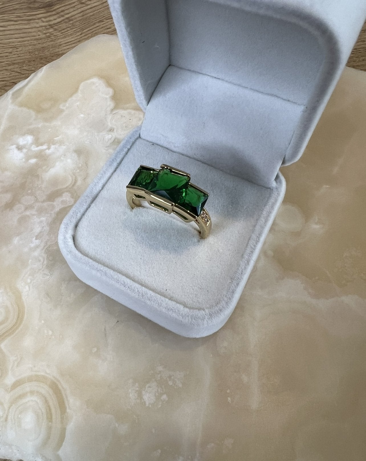 Vintage Jewellery Gold Ring 3 x Emerald White Sapphires Deco Design size 10