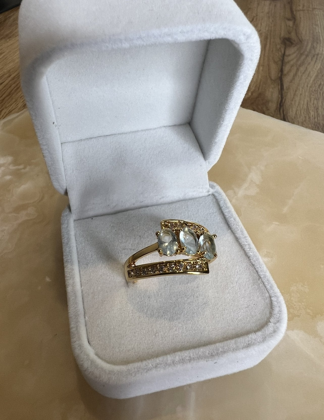 Vintage Jewellery 18K Gold Ring Aquamarine Antique Deco Jewellery Size 8 or P 1/2